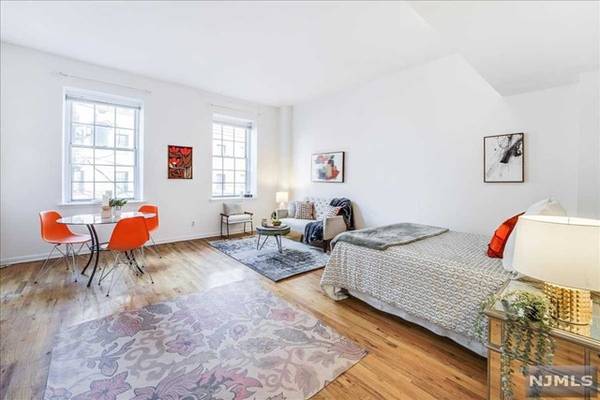 341 Monmouth ST # 204D, Jersey City, NJ 07302