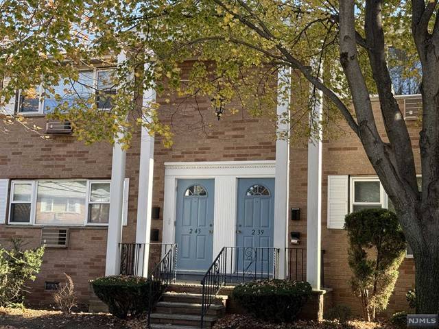 2-43 Virginia DR # B, Fair Lawn, NJ 07410