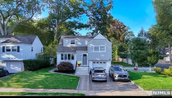 289 Hickory AVE, Bergenfield, NJ 07621