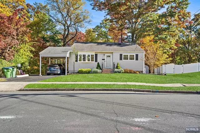 Edison, NJ 08817,15 Nancy CIR