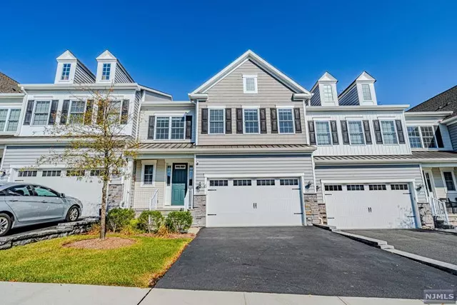 6 Juniper CT, Cedar Grove, NJ 07009