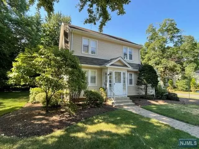 Demarest, NJ 07627,93 Hardenburgh AVE