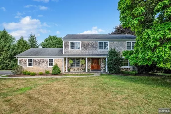 Upper Saddle River, NJ 07458,76 Carlough RD