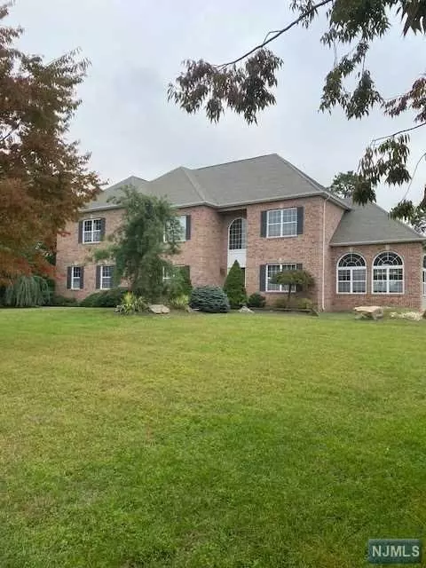 3 Dynasty DR, Monroe, NJ 08831