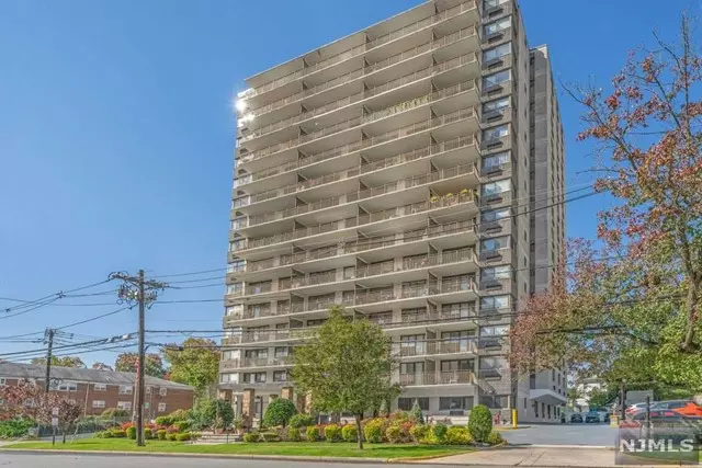 235 Prospect AVE # 8E, Hackensack, NJ 07601