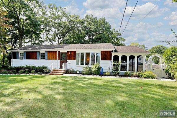 13 Fairview AVE, Hillsdale, NJ 07642