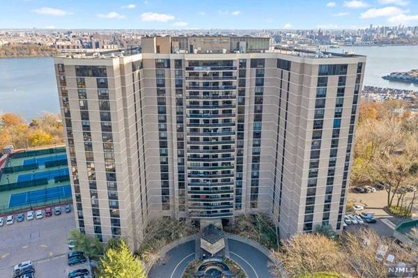 1512 Palisade AVE # 19R, Fort Lee, NJ 07024