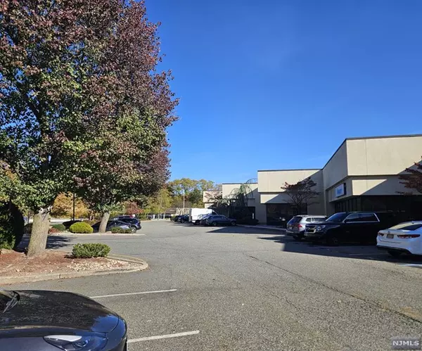 Mahwah, NJ 07430,300 Corporate DR