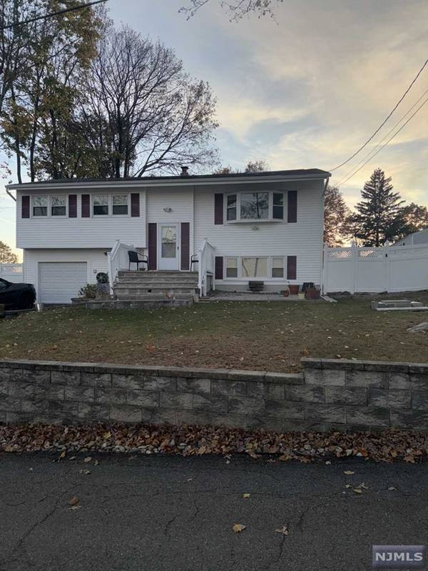 30 Point Pleasant RD, Hopatcong, NJ 07843