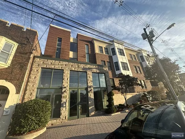 500 Anderson AVE #305, Cliffside Park, NJ 07010