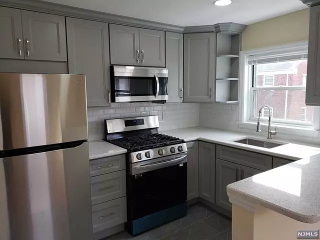 475 Colonial TER #8, Hackensack, NJ 07601