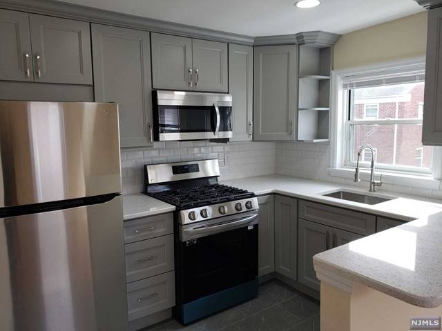 475 Colonial TER #8, Hackensack, NJ 07601