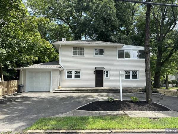 180 Kinderkamack RD, Hillsdale, NJ 07642