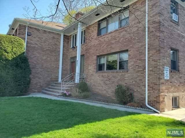 911-921 Teaneck RD, Teaneck, NJ 07666