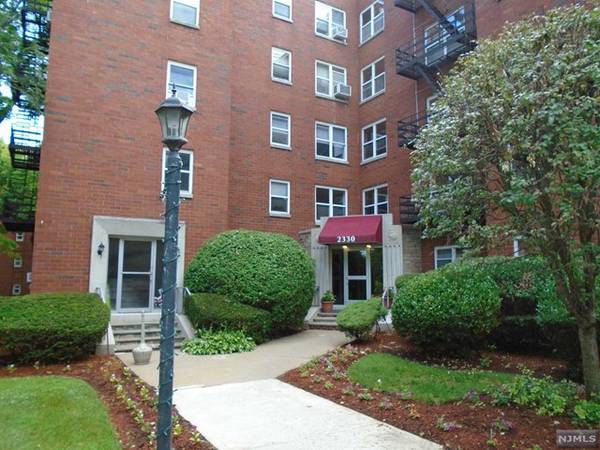 2330 Linwood AVE #5F, Fort Lee, NJ 07024