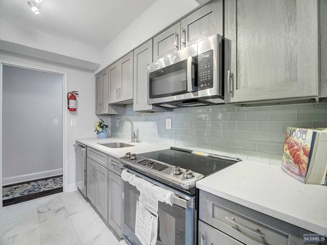 377 S Harrison ST # 5H, East Orange, NJ 07018