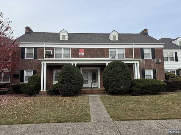 53 Elmwood TER # A, Elmwood Park, NJ 07407