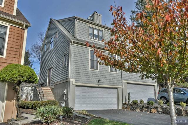 67 Shearwater LN, Wayne, NJ 07470