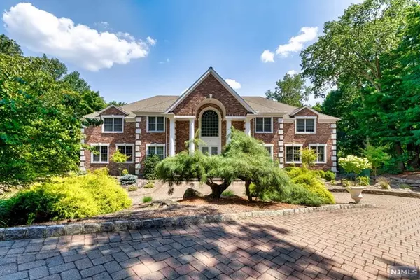 878 Ridge View WAY, Franklin Lakes, NJ 07417