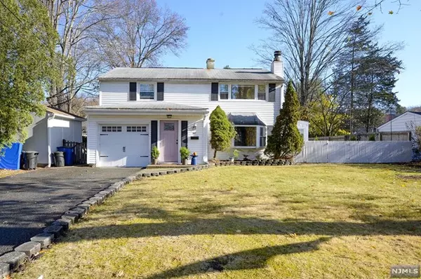 41 W Saddle River RD, Waldwick, NJ 07463