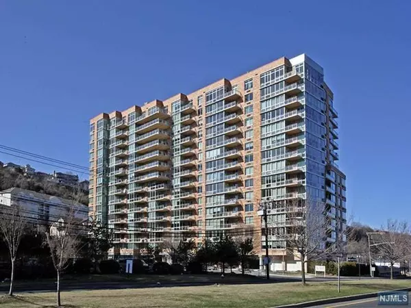 715 Hudson PARK, Edgewater, NJ 07020