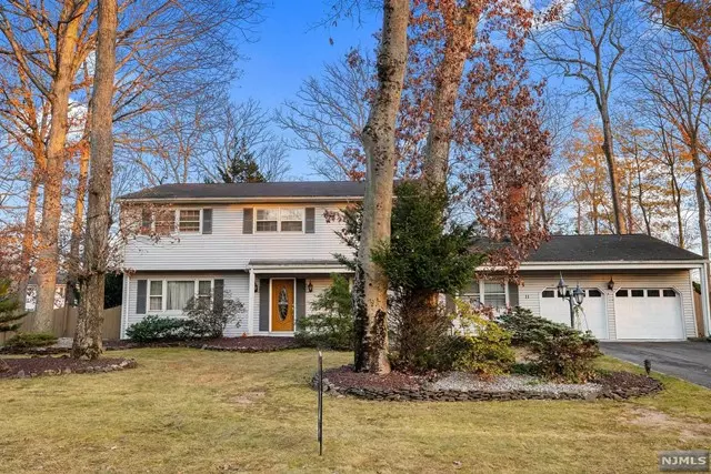 Par-troy Hills Twp., NJ 07054,11 Camelot WAY