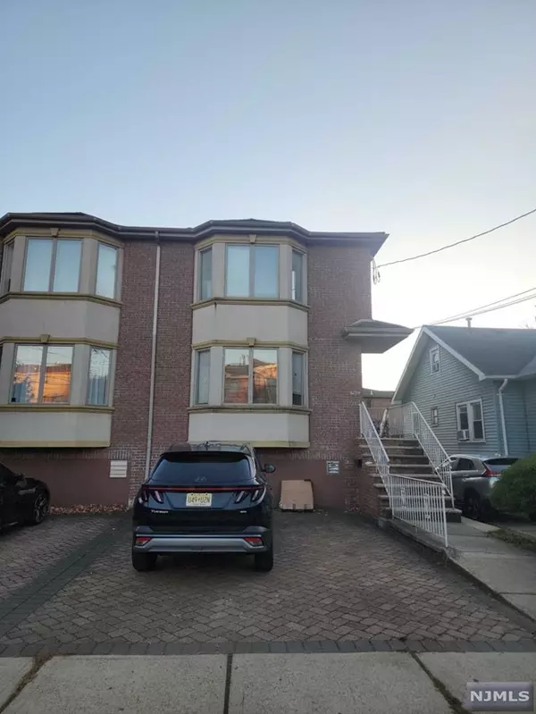 230B E Ruby AVE, Palisades Park, NJ 07650