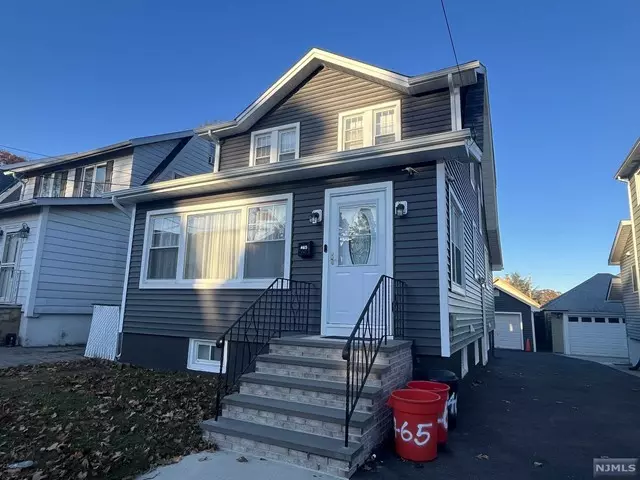 Cliffside Park, NJ 07010,465 Columbia AVE