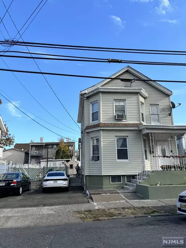 559-563 E 24th ST, Paterson, NJ 07514