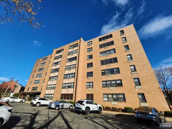 2352 Linwood AVE #6A, Fort Lee, NJ 07024