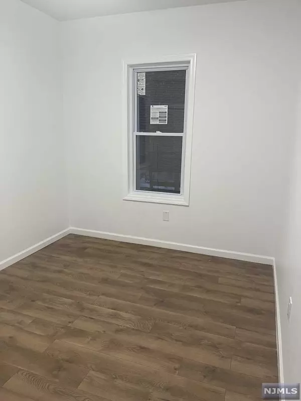 281 Hope AVE #1, Passaic, NJ 07055