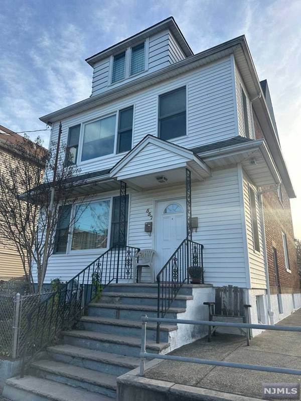 557 Gregory AVE #2, Passaic, NJ 07055