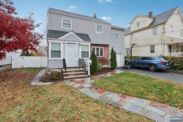 Teaneck, NJ 07666,1111 Tuxedo SQ