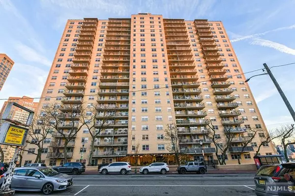 6600 Kennedy BLVD # 22J, West New York, NJ 07093