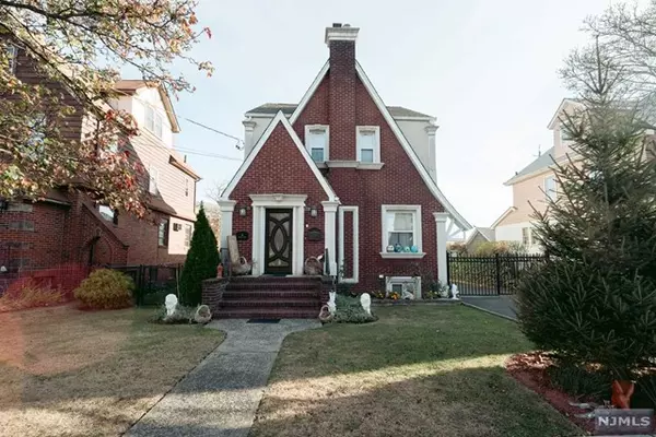 6 Marilyn PL, Clifton, NJ 07011