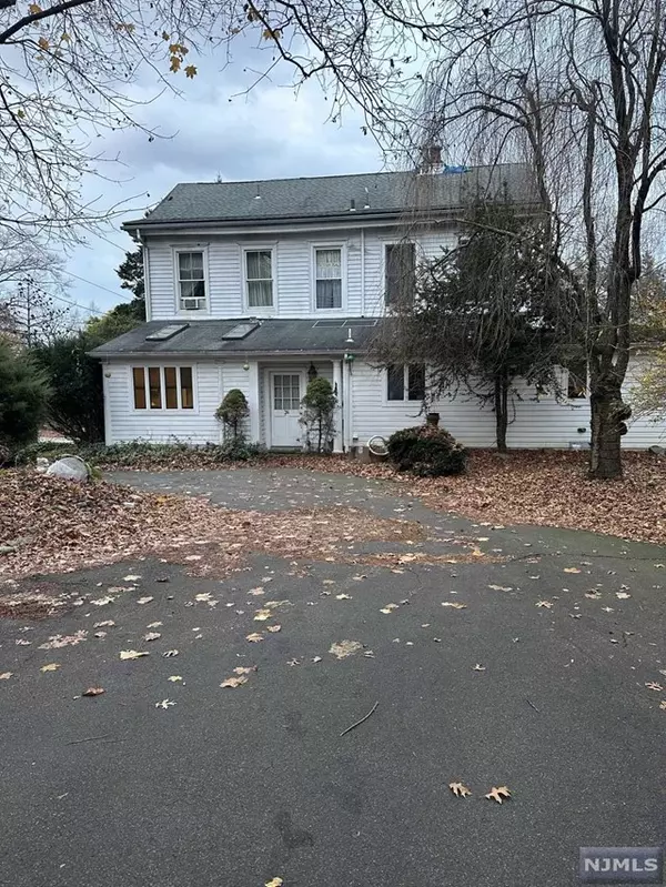 175 E Crescent AVE, Allendale, NJ 07401