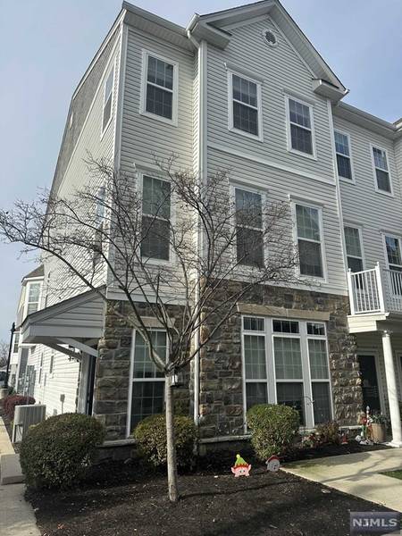 4 Aster LN # 4- CORNER, Garfield, NJ 07026