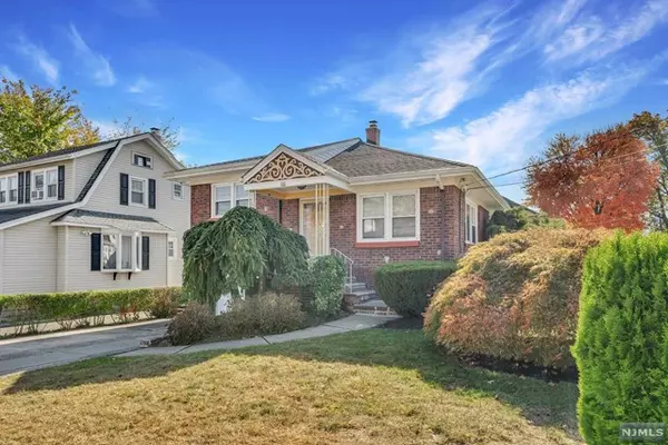 100 Anderson AVE, Bergenfield, NJ 07621