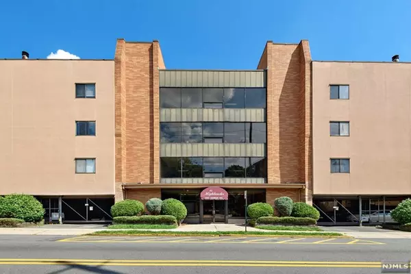 390 Gorge RD #207, Cliffside Park, NJ 07010