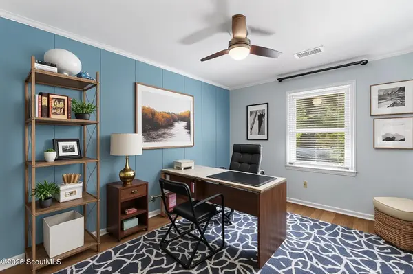 17 Regent DR, Savannah, GA 31406