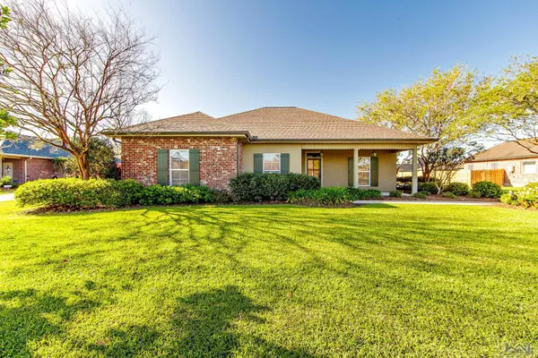 463 Meadow View Court, Thibodaux, LA 70301