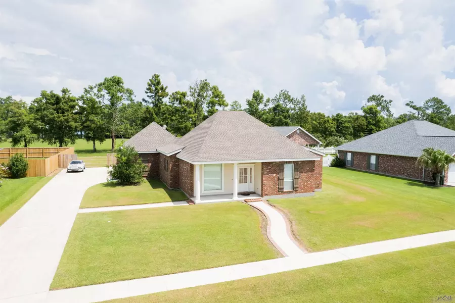 253 Sugar Plum, Houma, LA 70364