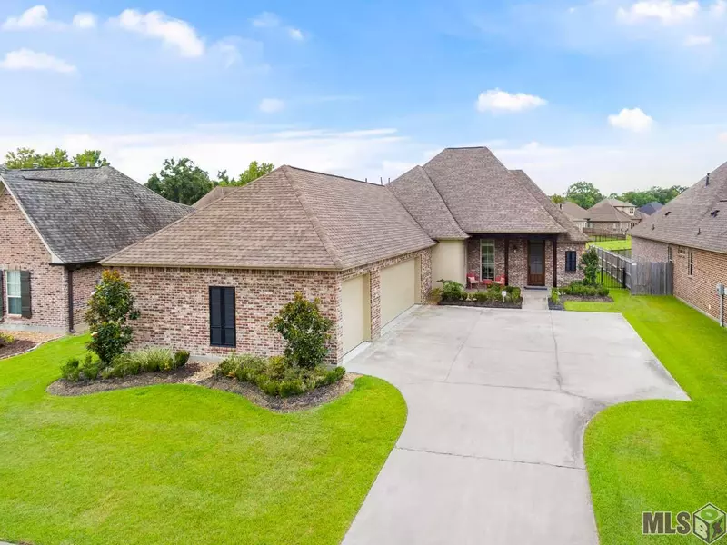 14091 TWIN LAKES DR, Prairieville, LA 70769