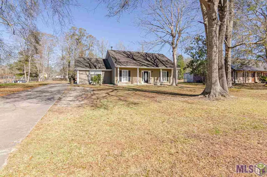 10567 CROSSOVER RD, Denham Springs, LA 70726