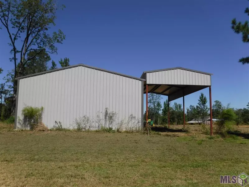 3417 NESOM RD, Clinton, LA 70722