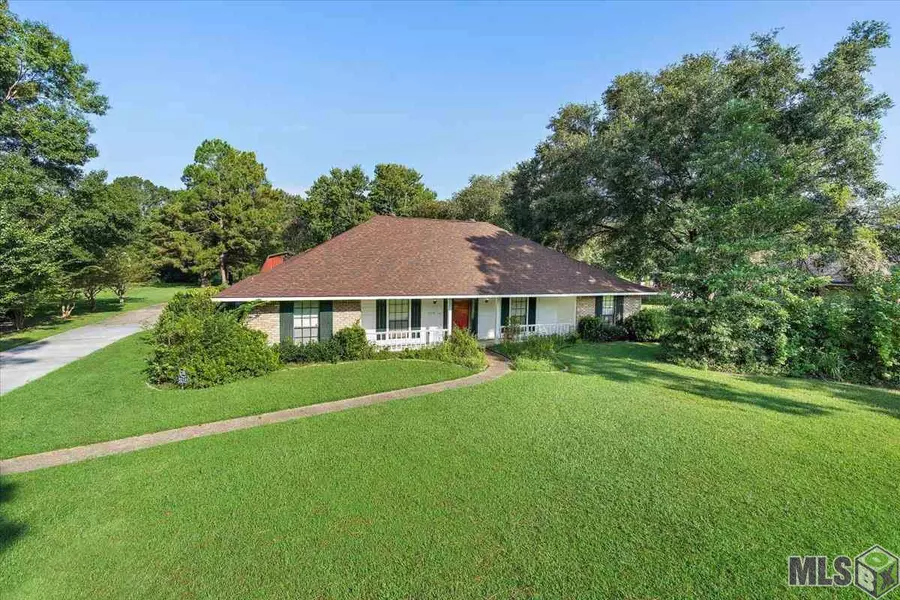 10131 SHOE CREEK DR, Baton Rouge, LA 70818