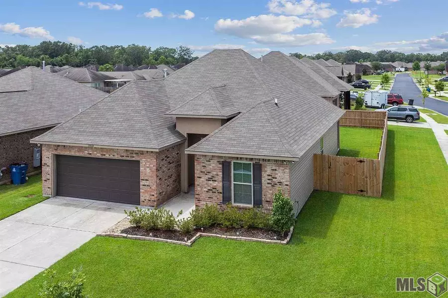 15443 MOSSYSTONE DR, Prairieville, LA 70769