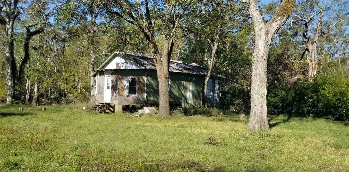 14283 GIBSON RD, Maurepas, LA 70449