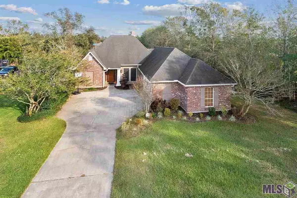 30566 CYPRESS RIDGE DR, Denham Springs, LA 70726