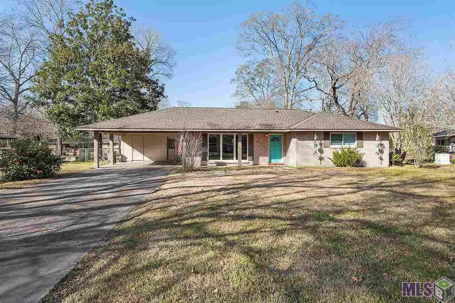 555 N PARKVIEW PLACE, Baton Rouge, LA 70815